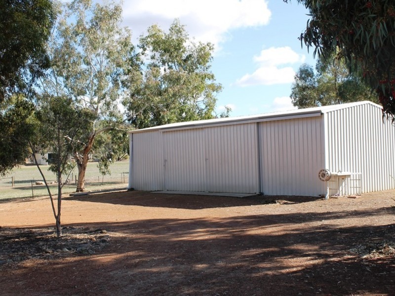 15 Prunster Road, York WA 6302