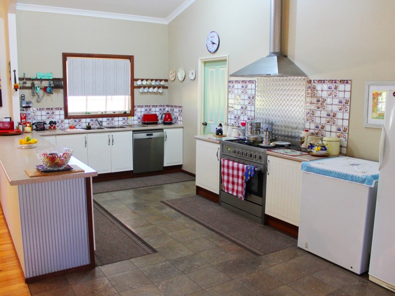 10 Seabrook Street, York WA 6302