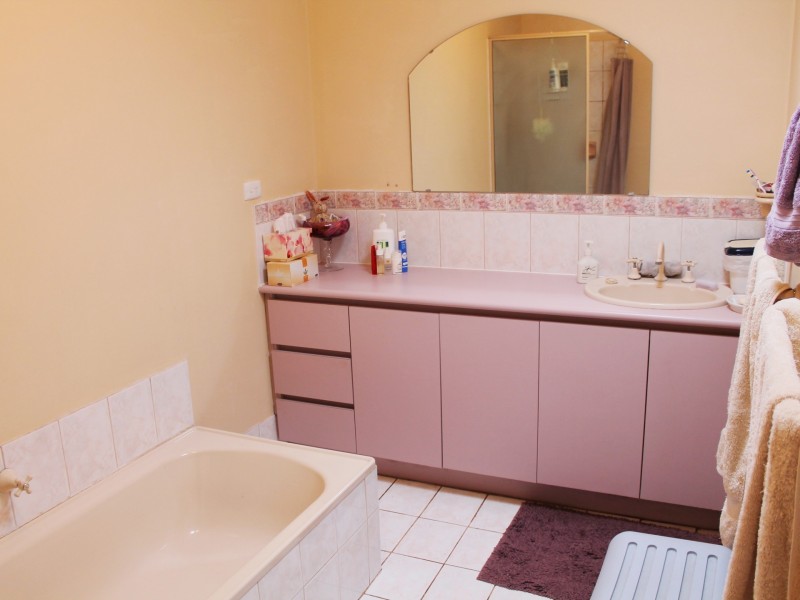 2 Hope Street, York WA 6302