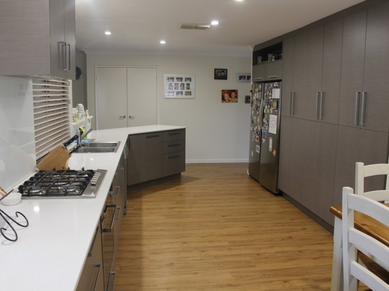 11 View Street, York WA 6302