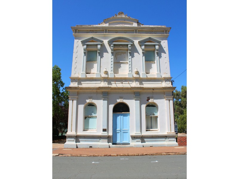 3 Joaquina Street, York WA 6302