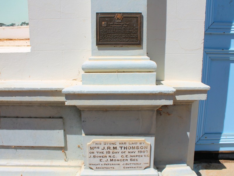 3 Joaquina Street, York WA 6302