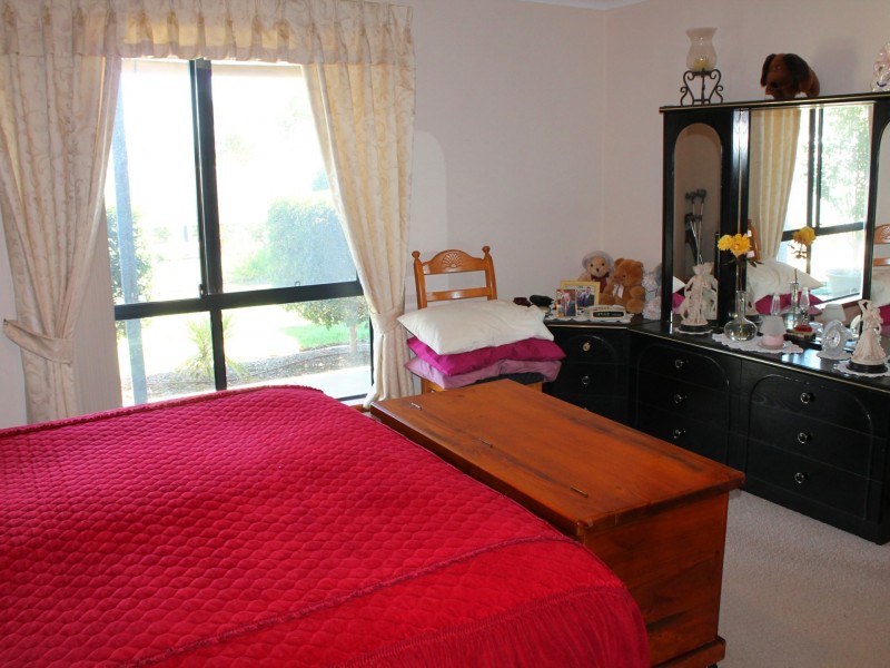 77 Cowan Road, York WA 6302