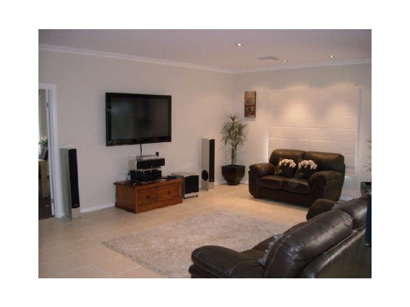 9 Elizabeth Street, York WA 6302