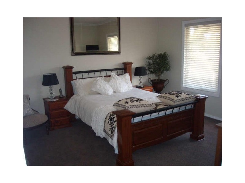 9 Elizabeth Street, York WA 6302