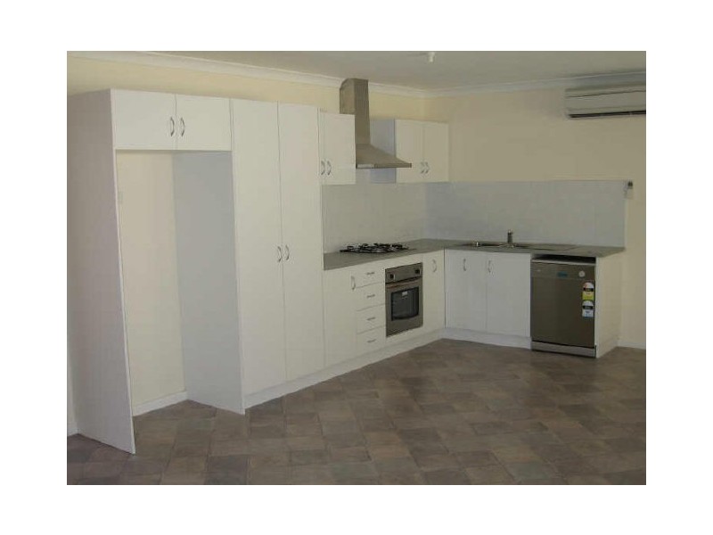 6/9 Joaquina Street, York WA 6302