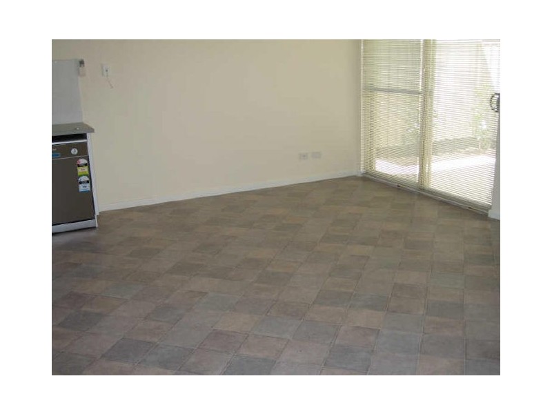 6/9 Joaquina Street, York WA 6302