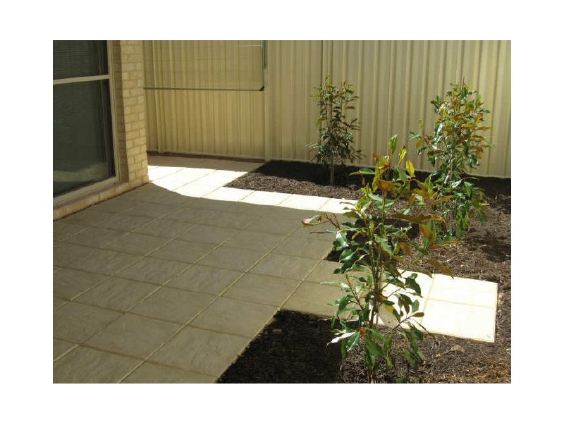 6/9 Joaquina Street, York WA 6302