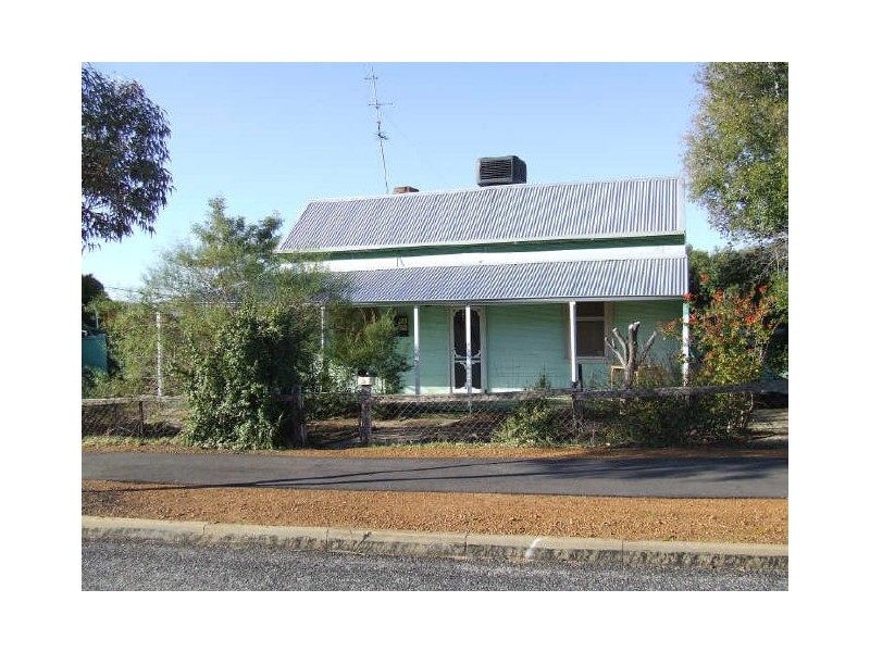 36 Dawson Street, Beverley WA 6304