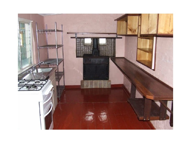 9 Tenth Road, York WA 6302