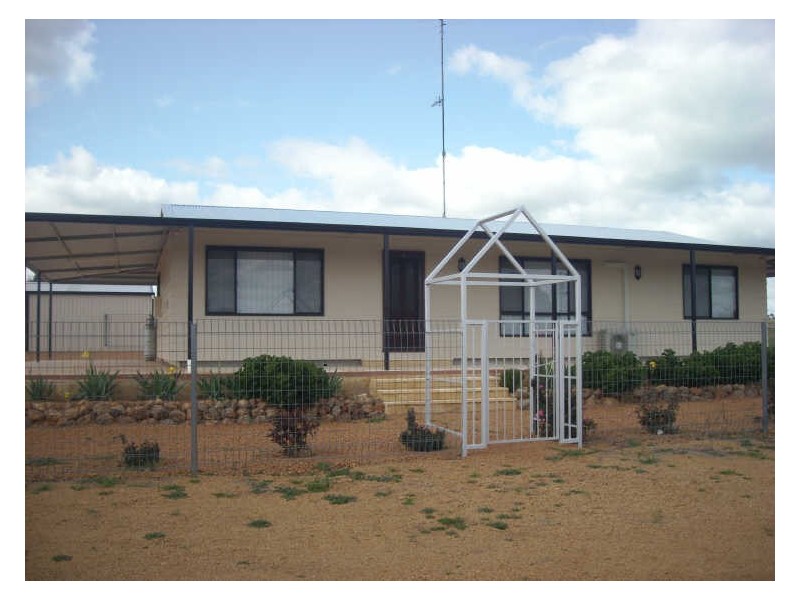 10 Lukin Street, Beverley WA 6304