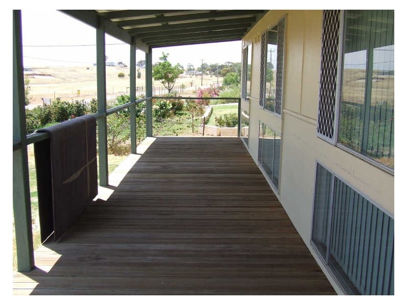 42 Cowan Road, York WA 6302