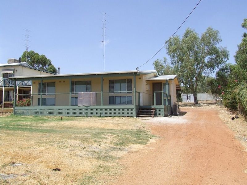 42 Cowan Road, York WA 6302