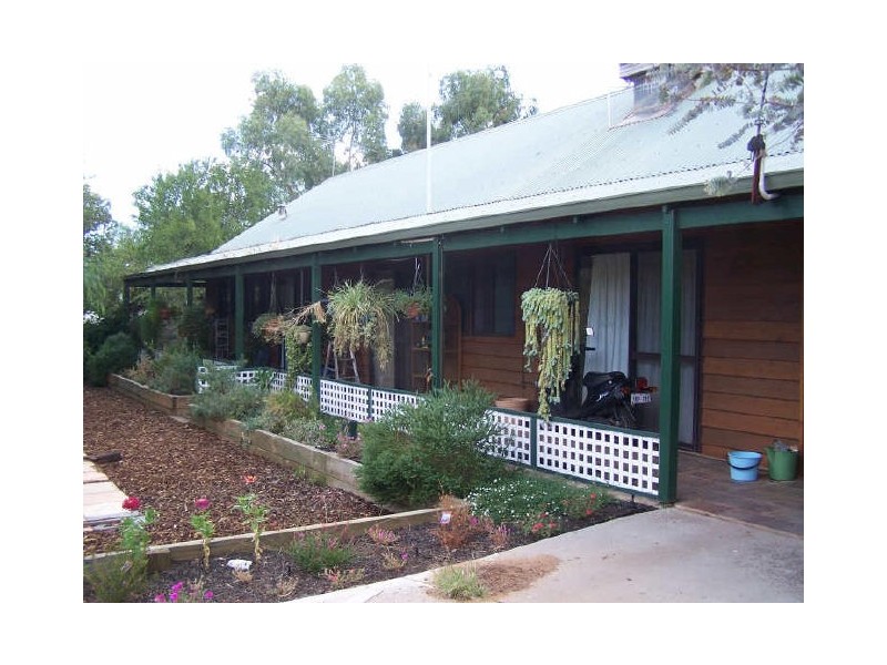 11 Morse St, York WA 6302