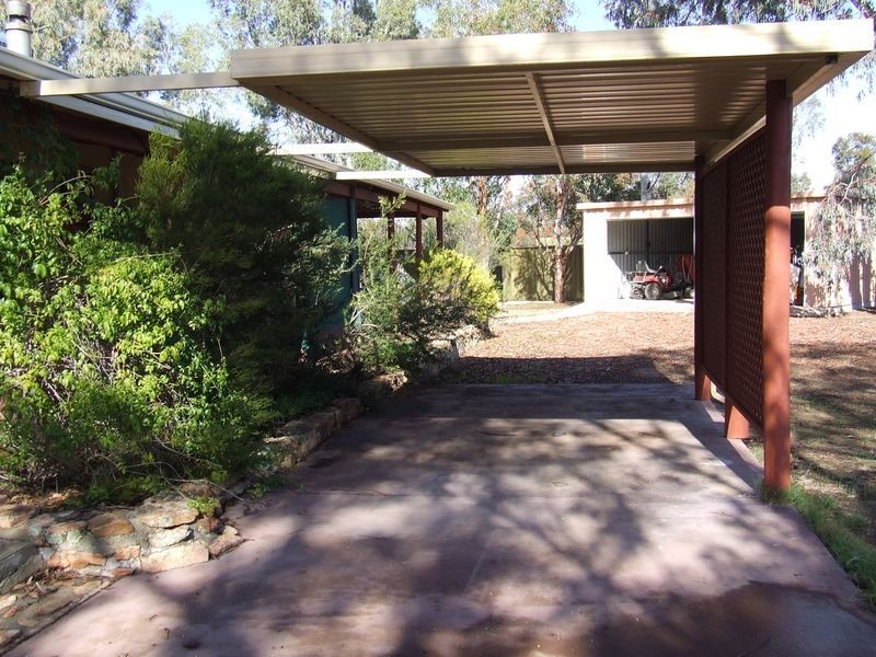 81 Tenth Rd, York WA 6302