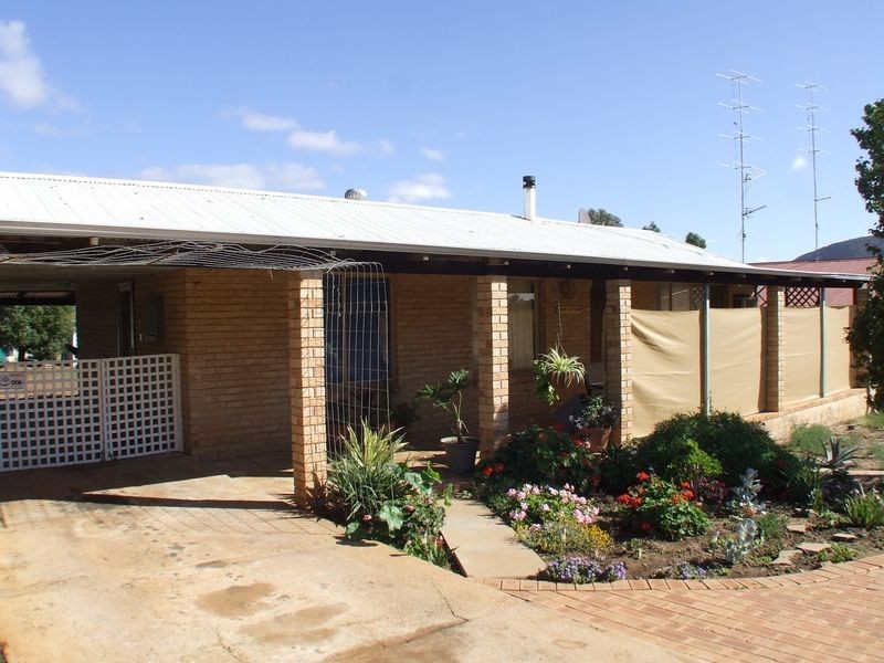 5 Thomson Street, York WA 6302