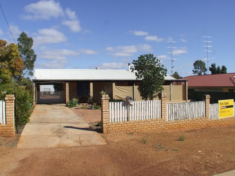 5 Thomson Street, York WA 6302