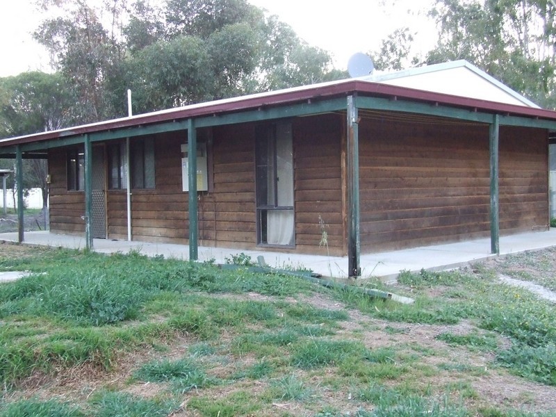 10/2 Eighth Road, York WA 6302