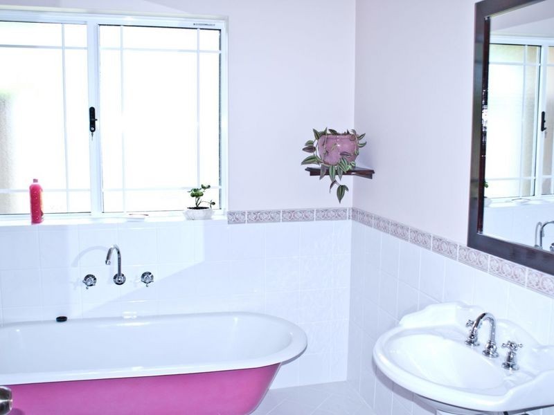 6 Steere Road, York WA 6302