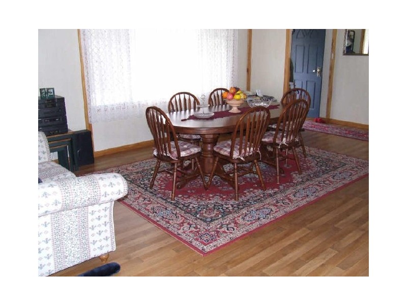 64 Newcastle St, York WA 6302