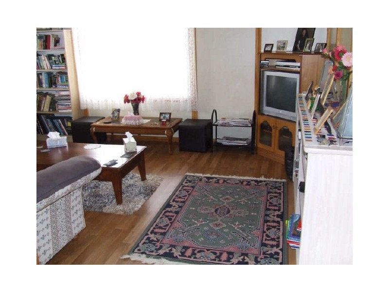 64 Newcastle St, York WA 6302