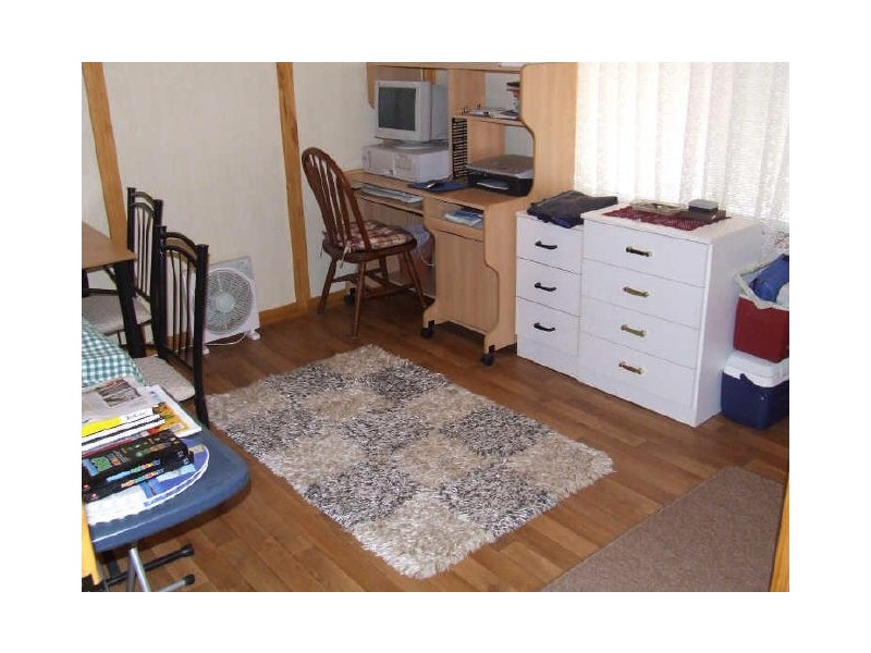 64 Newcastle St, York WA 6302