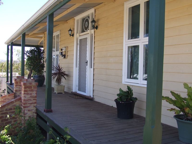 14 Radnor Rd, York WA 6302