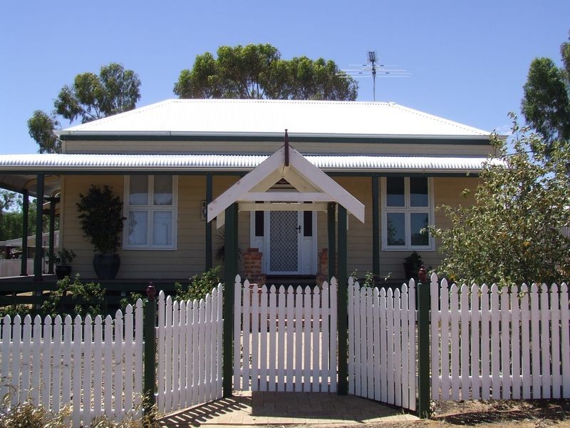 14 Radnor Rd, York WA 6302