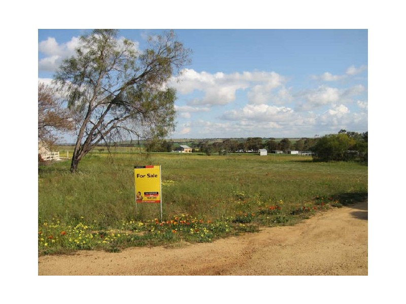 25 Powell Cr, Quairading WA 6383