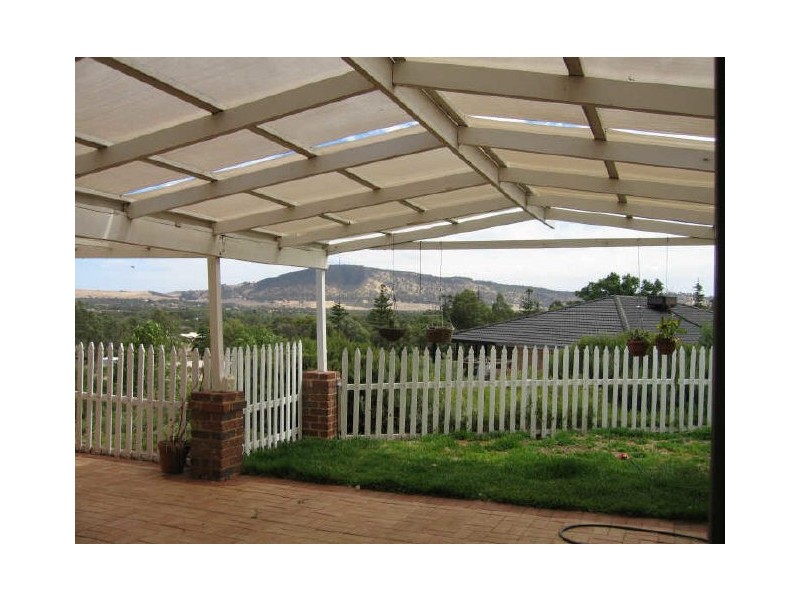 124 Herbert Road, York WA 6302