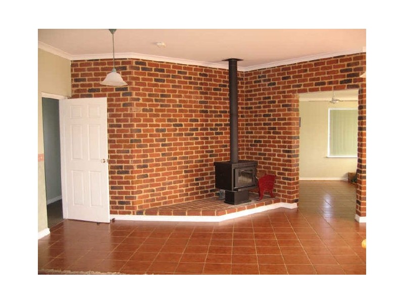 124 Herbert Road, York WA 6302