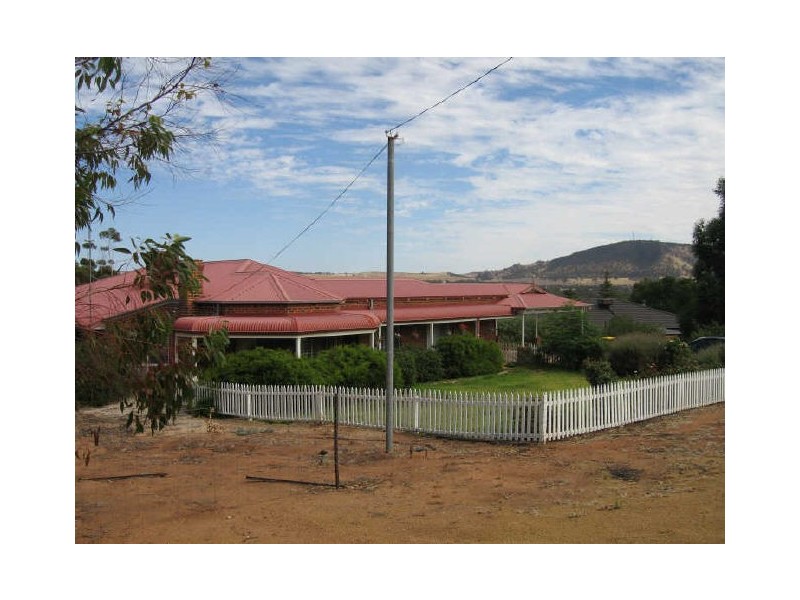 124 Herbert Road, York WA 6302