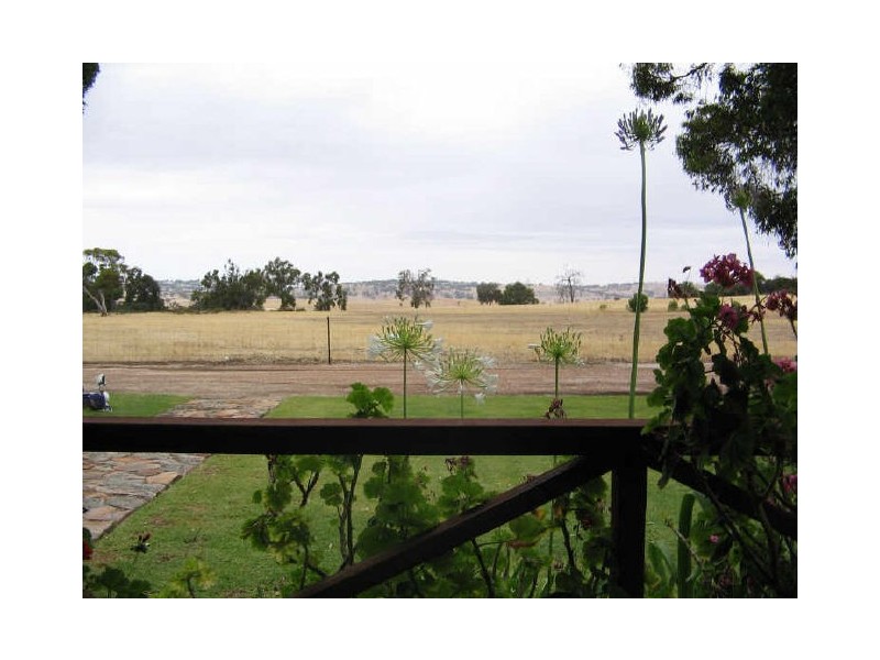 563 Kokendin Road, Beverley WA 6304