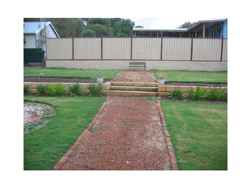 68 Macartney Street, York WA 6302