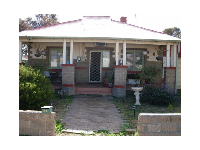 43 Avon Street, Quairading WA 6383
