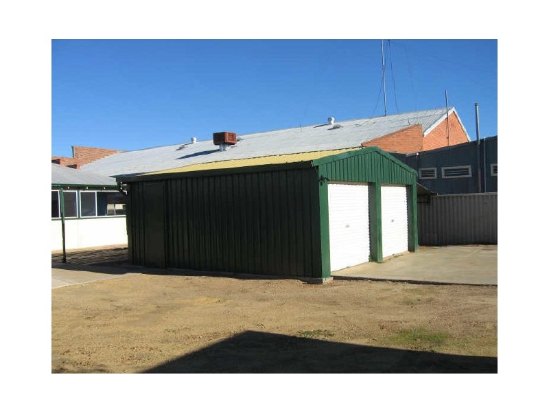 25 Heal Street, Quairading WA 6383