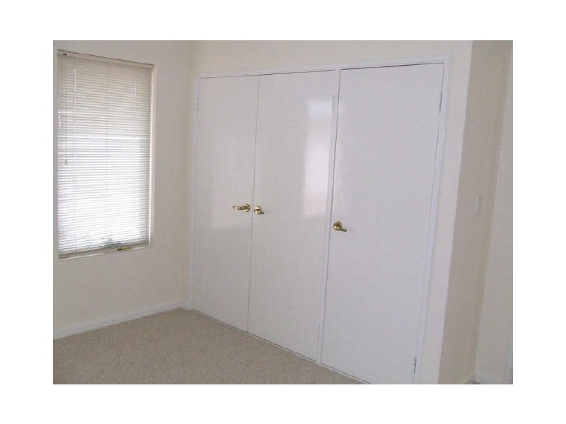 Unit 2/9 Joaquina Street, York WA 6302