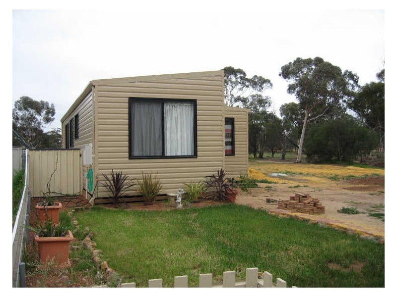 41 Murphy Street, Quairading WA 6383