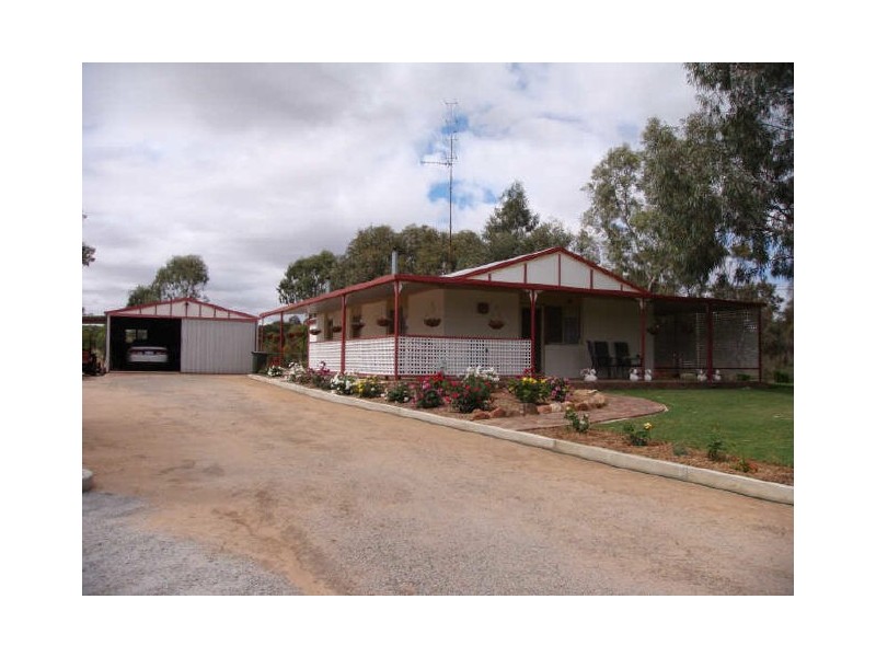 52 Brooking Street, Beverley WA 6304