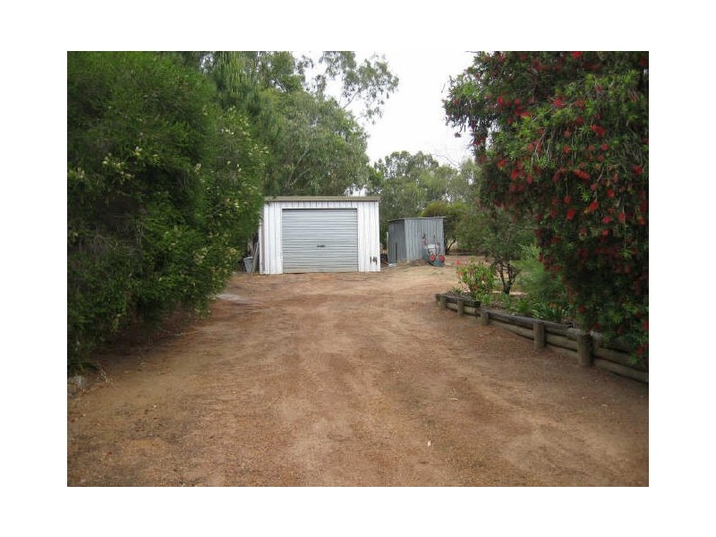 35 Alfred Street, York WA 6302