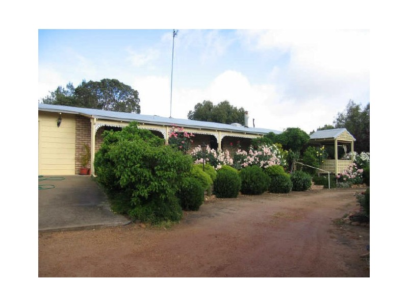 35 Alfred Street, York WA 6302