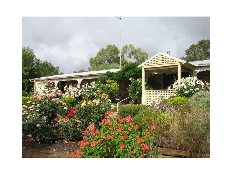 35 Alfred Street, York WA 6302
