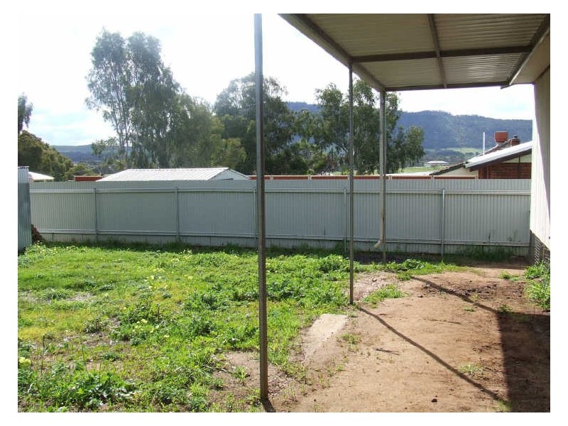 11 Thomson Street, York WA 6302