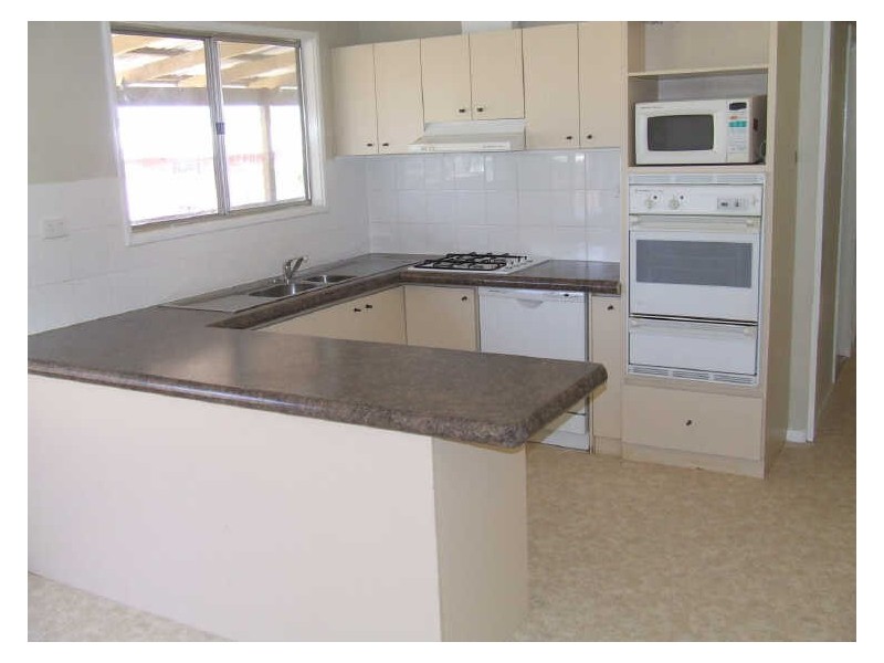 80 Hunt Road, Beverley WA 6304