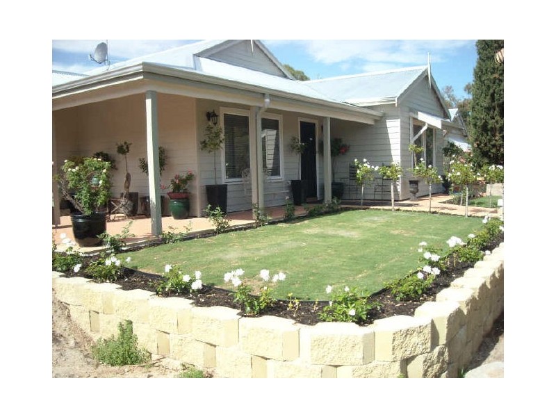 9 Elizabeth Street, York WA 6302