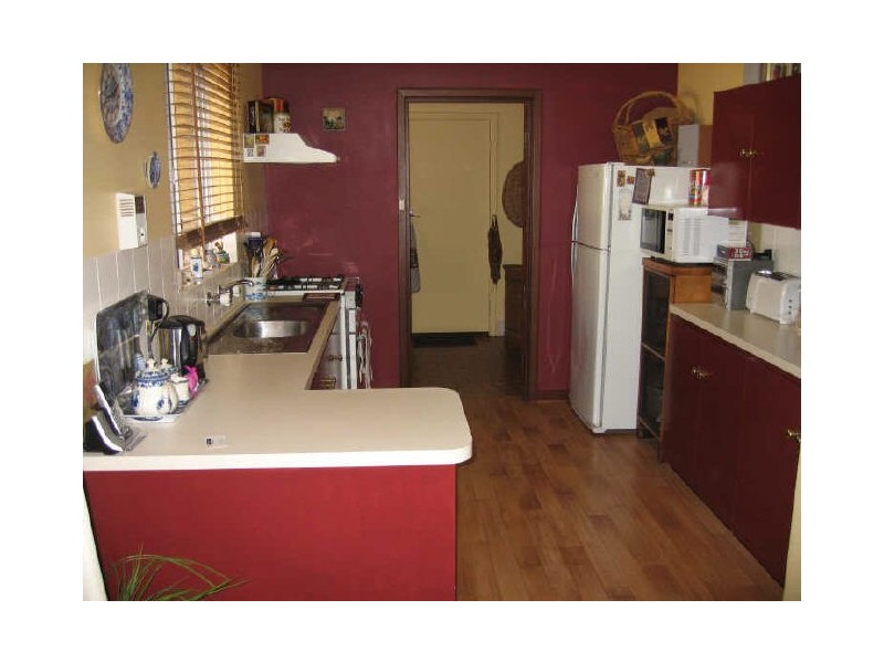 1 Maud St, York WA 6302