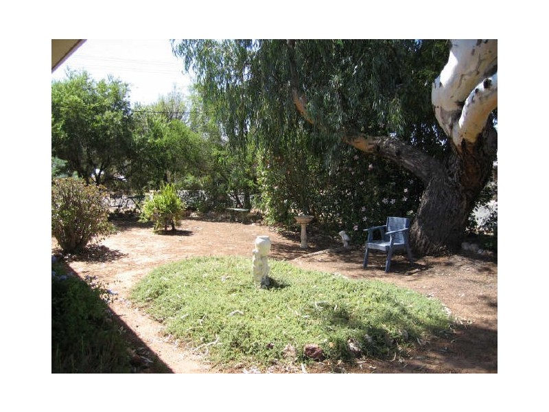 1 Maud St, York WA 6302