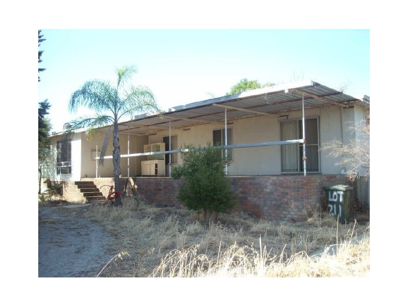 17 Ashton Street, Quairading WA 6383