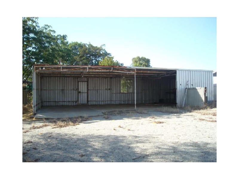 17 Ashton Street, Quairading WA 6383