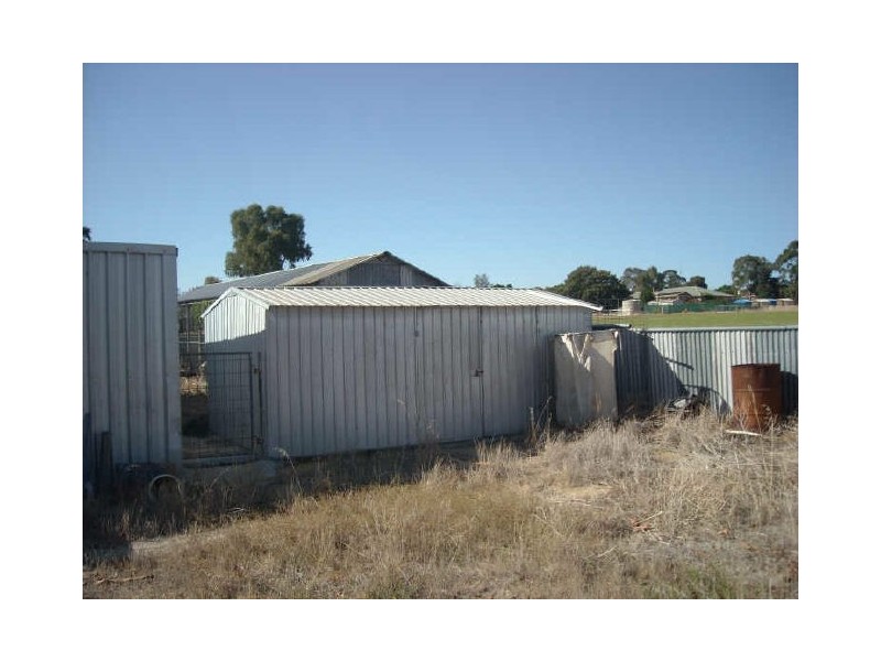 17 Ashton Street, Quairading WA 6383